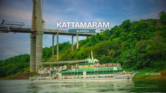 Almo&ccedil;o a bordo do Kattamaram